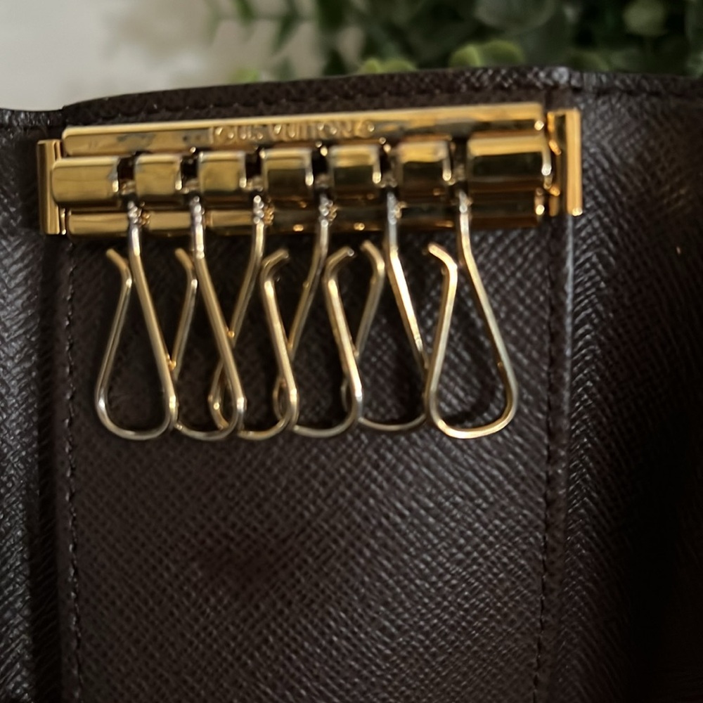 Authentic Lv Damier Ebene 6-Key Multicles Holder … - image 8